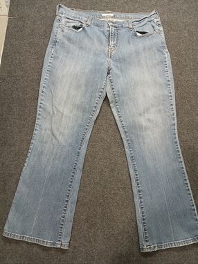 Levi Women's Sz 14S Bootcut Straight Leg Light Blue Jeans - Classic Denim